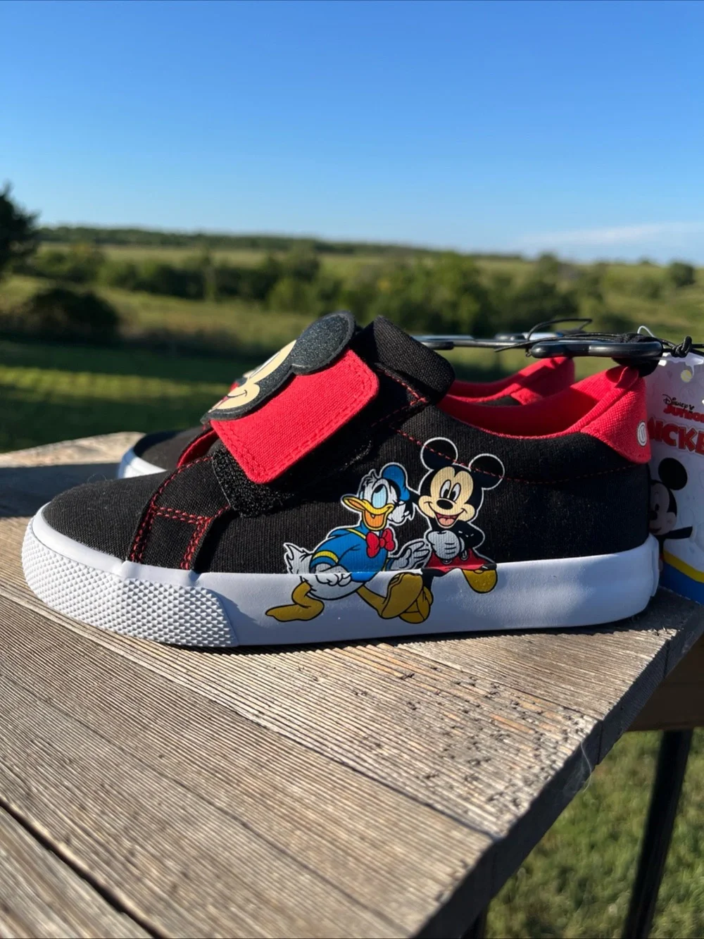 Disney Mickey Mouse & Friends Kids Tennis Shoes Size 11 NWT hook & loop fastener